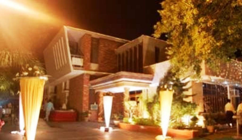 Hotel Kings Retreat Patiāla Exterior photo